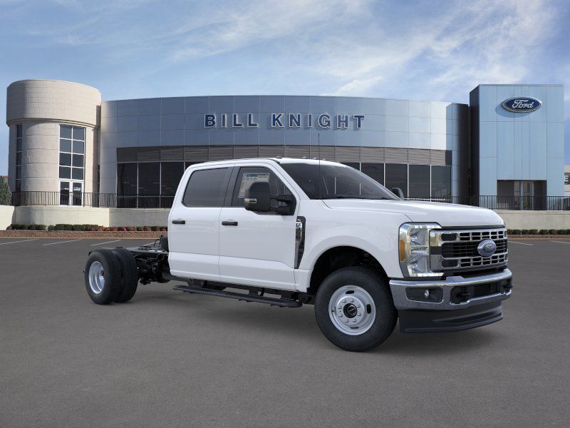 2026 Ford F-350 XL 4x4 Crew Cab 179-In DRW's photo