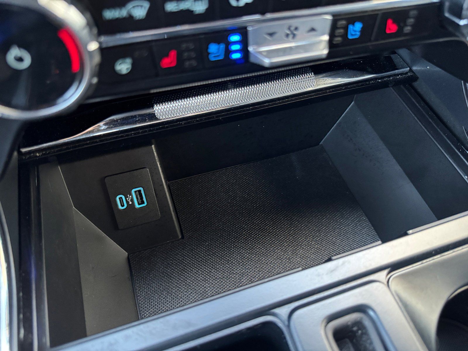 Used 2024 Ford F-150 Lariat 4D SuperCrew