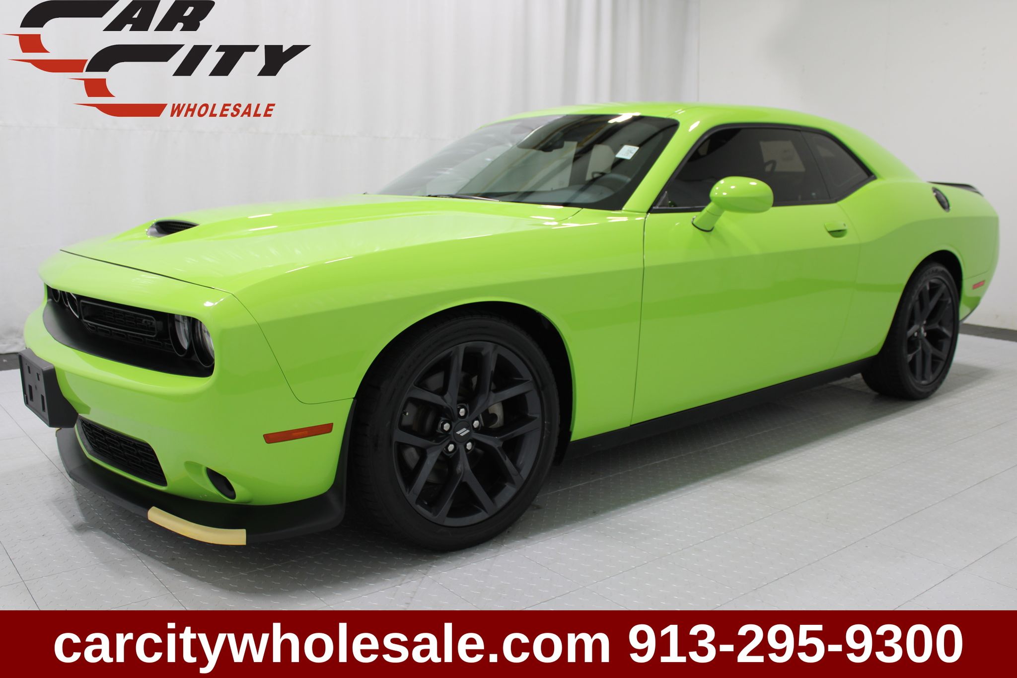 Green (Sublime Metallic Clearcoat) 2023 Dodge Challenger Coupe Rear-Wheel Drive 8-Speed Automatic