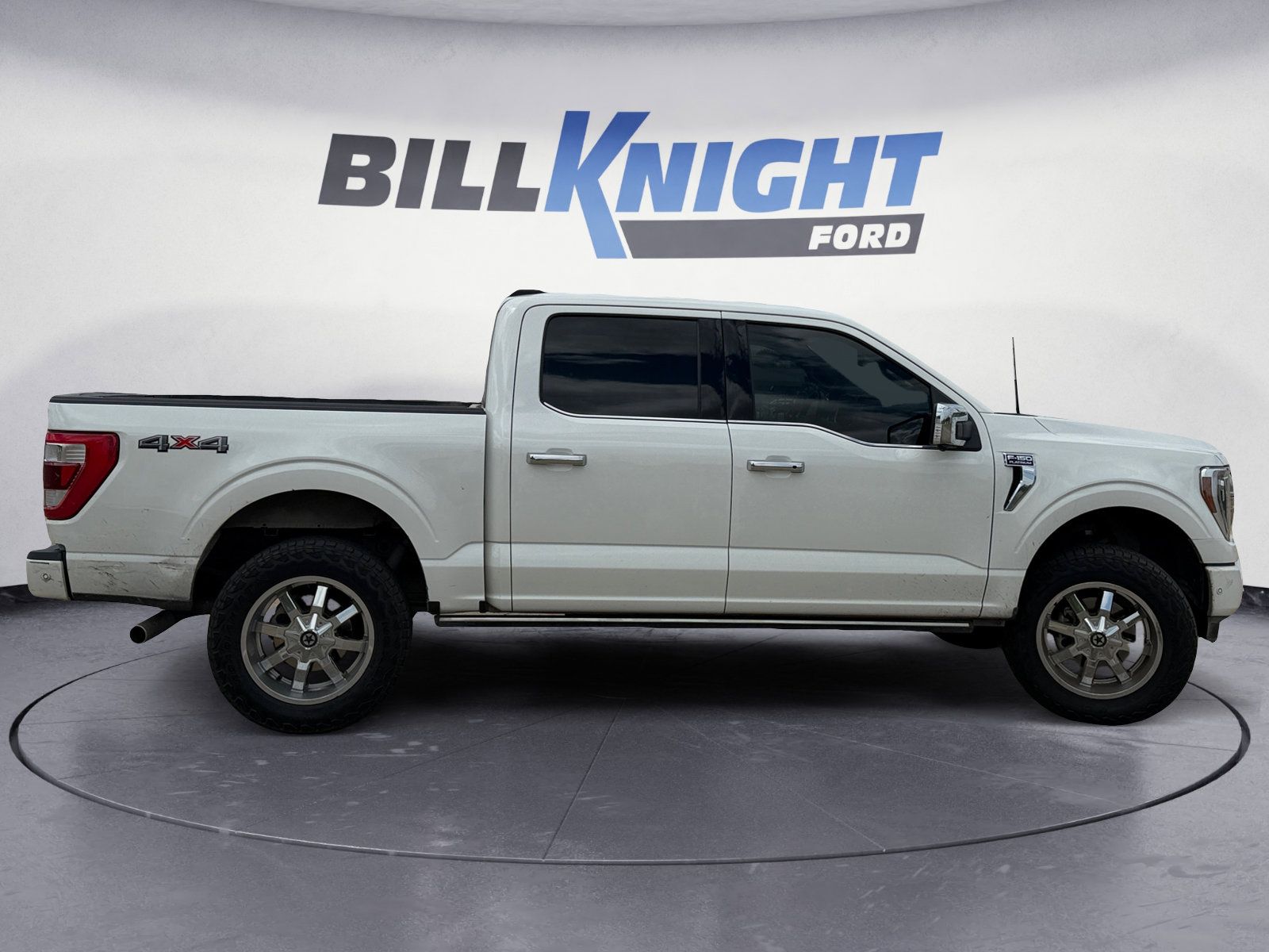 View vehicle photo 6