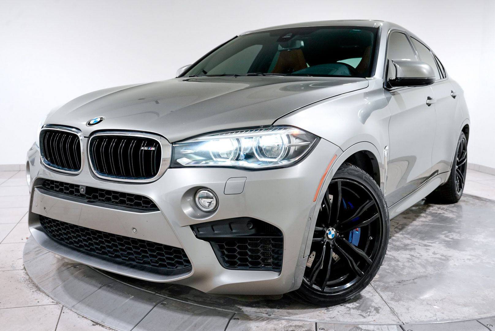 2019 BMW X6 M -'s photo