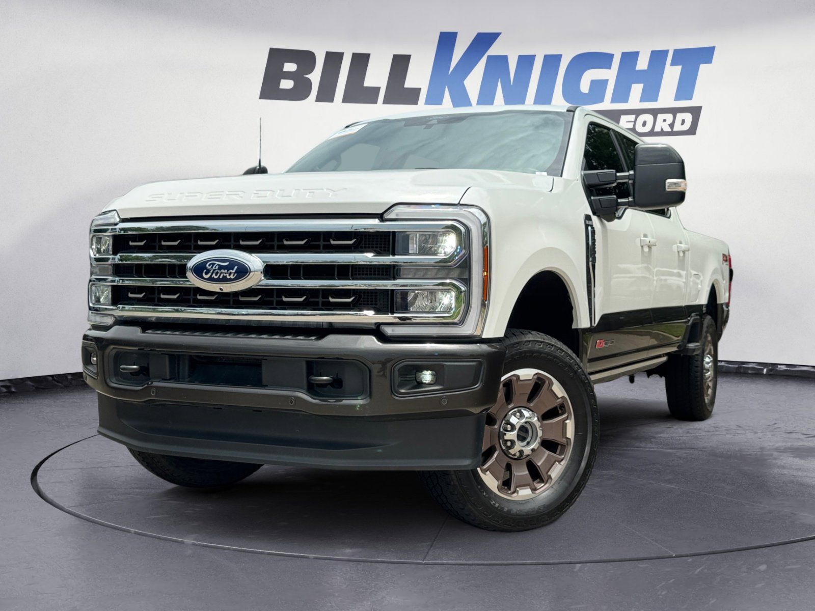 Star White Metallic Tri-Coat 2024 Ford F-250 Super Duty King Ranch Crew Cab 4WD Pickup Truck Four-Wheel Drive Automatic