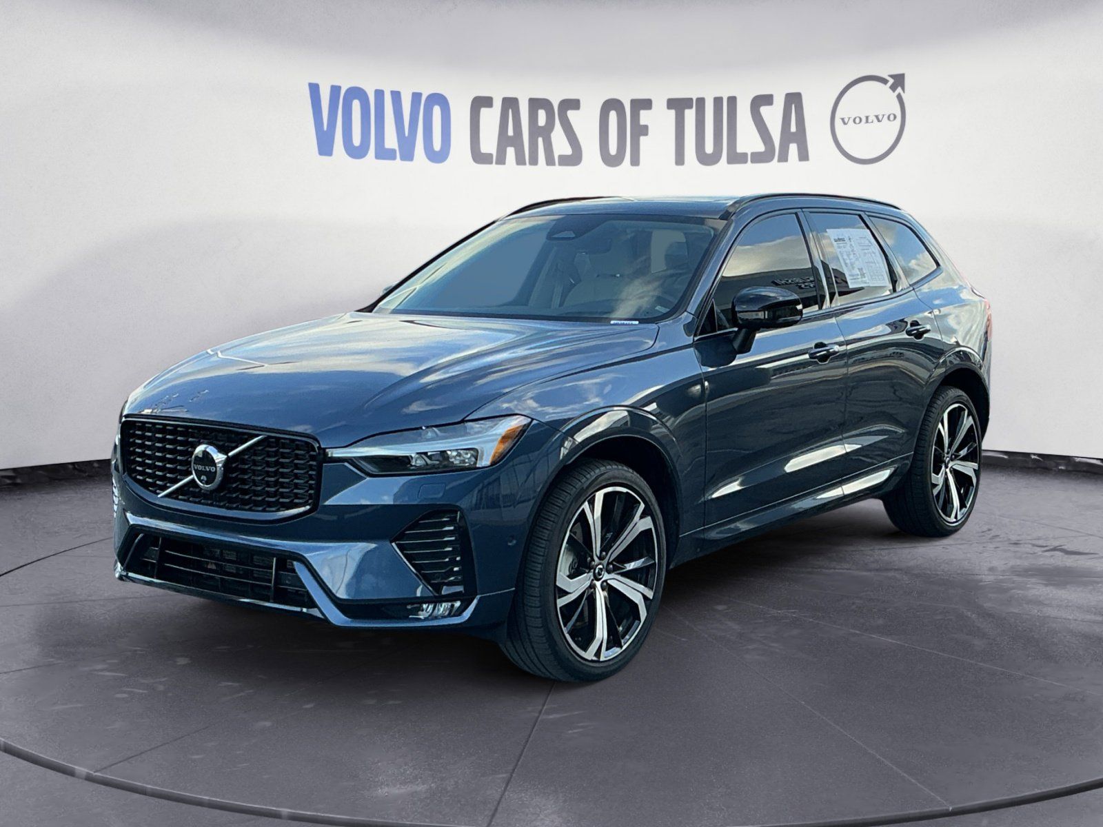 Denim Blue Metallic 2025 Volvo XC60 B5 Ultra Dark Theme AWD SUV / Crossover All-Wheel Drive Automatic