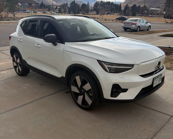 2023 Volvo XC40 Recharge Twin Ultimate eAWD