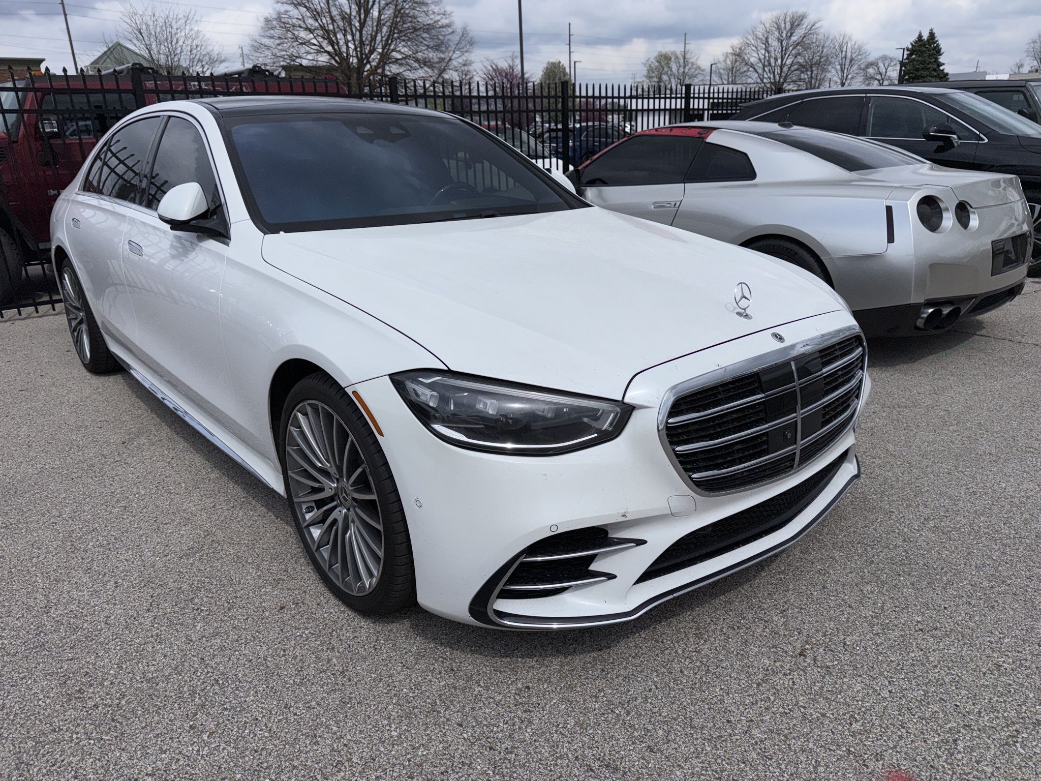 View vehicle photo 3