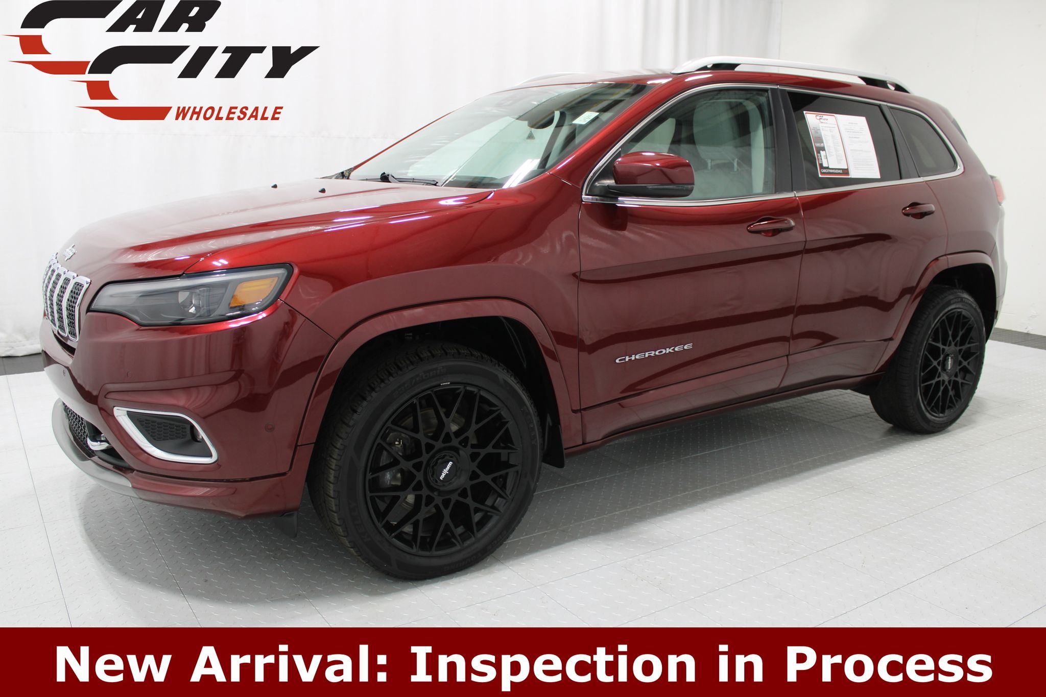 Velvet Red Pearlcoat 2019 Jeep Cherokee Overland 4WD SUV / Crossover Four-Wheel Drive 9-Speed Automatic