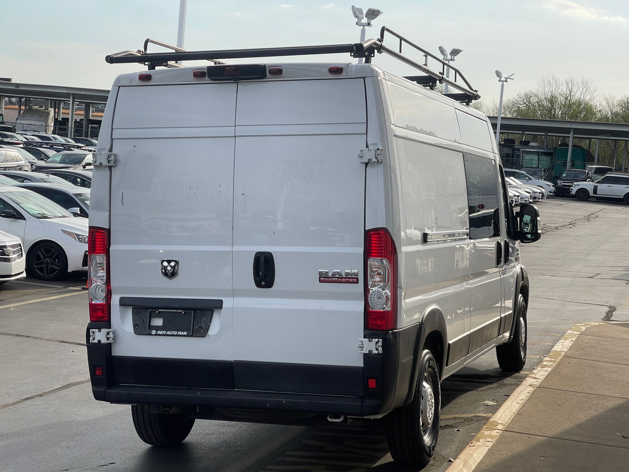 View vehicle photo 7