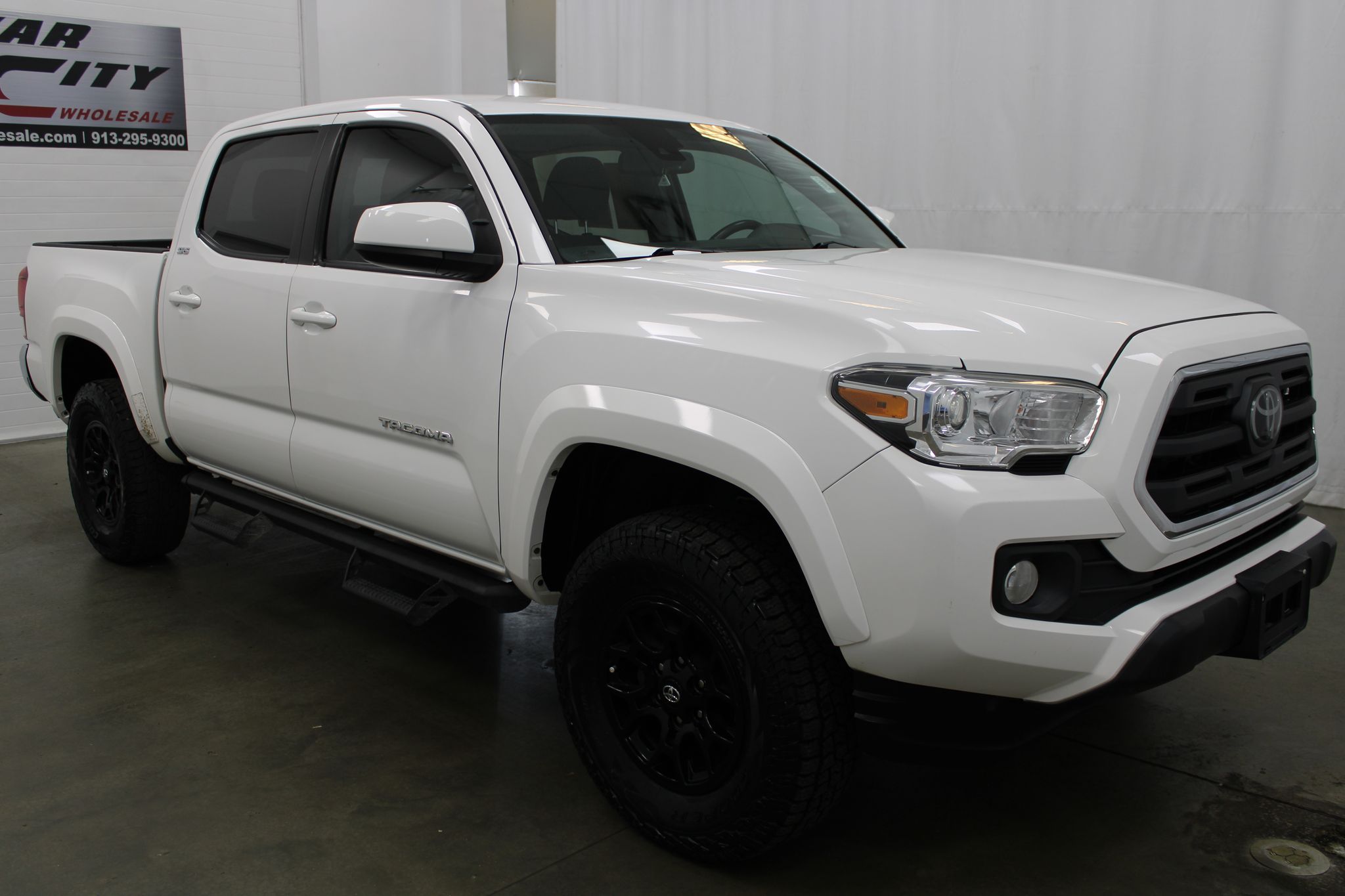 View vehicle photo 4