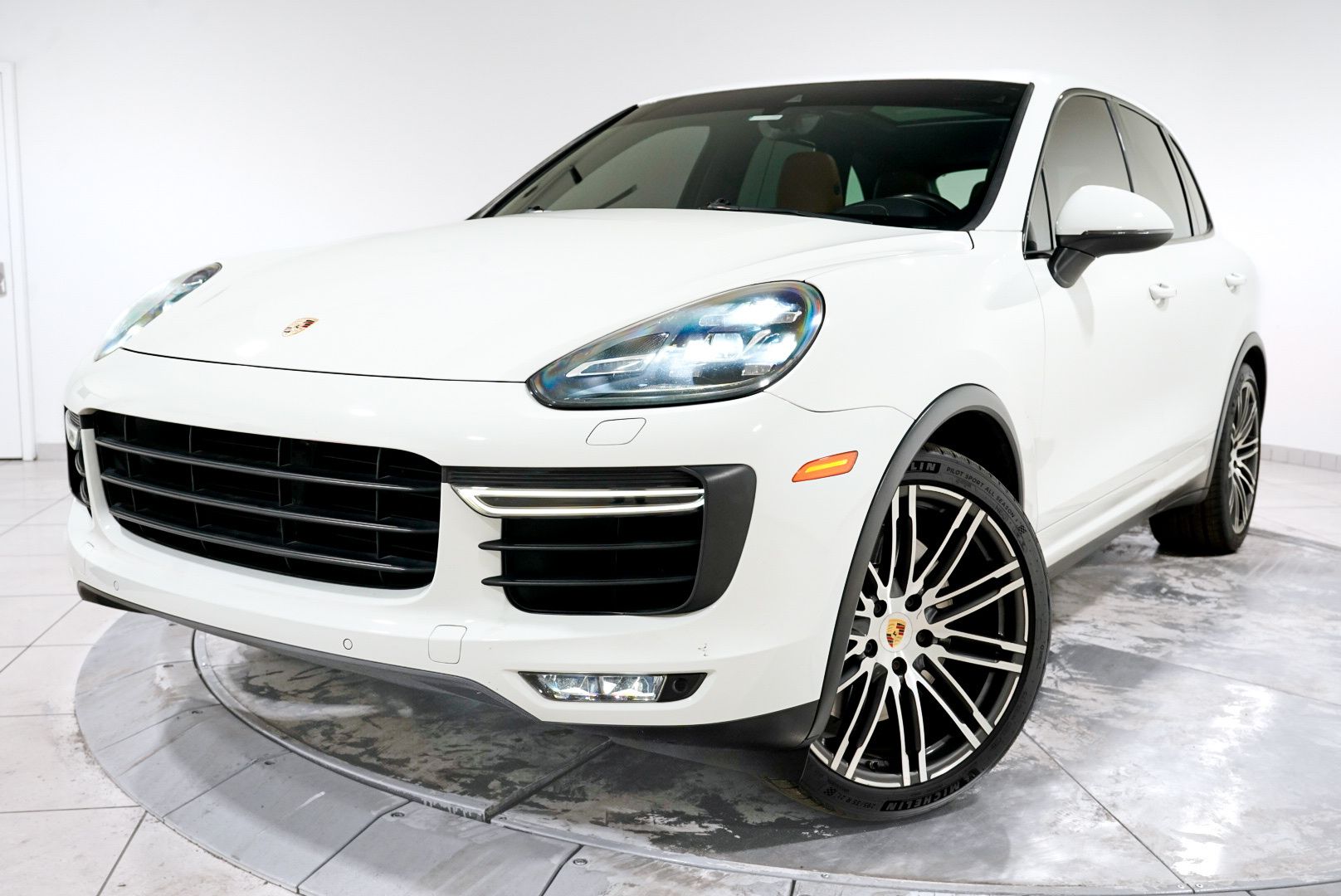 2017 Porsche Cayenne Turbo's photo