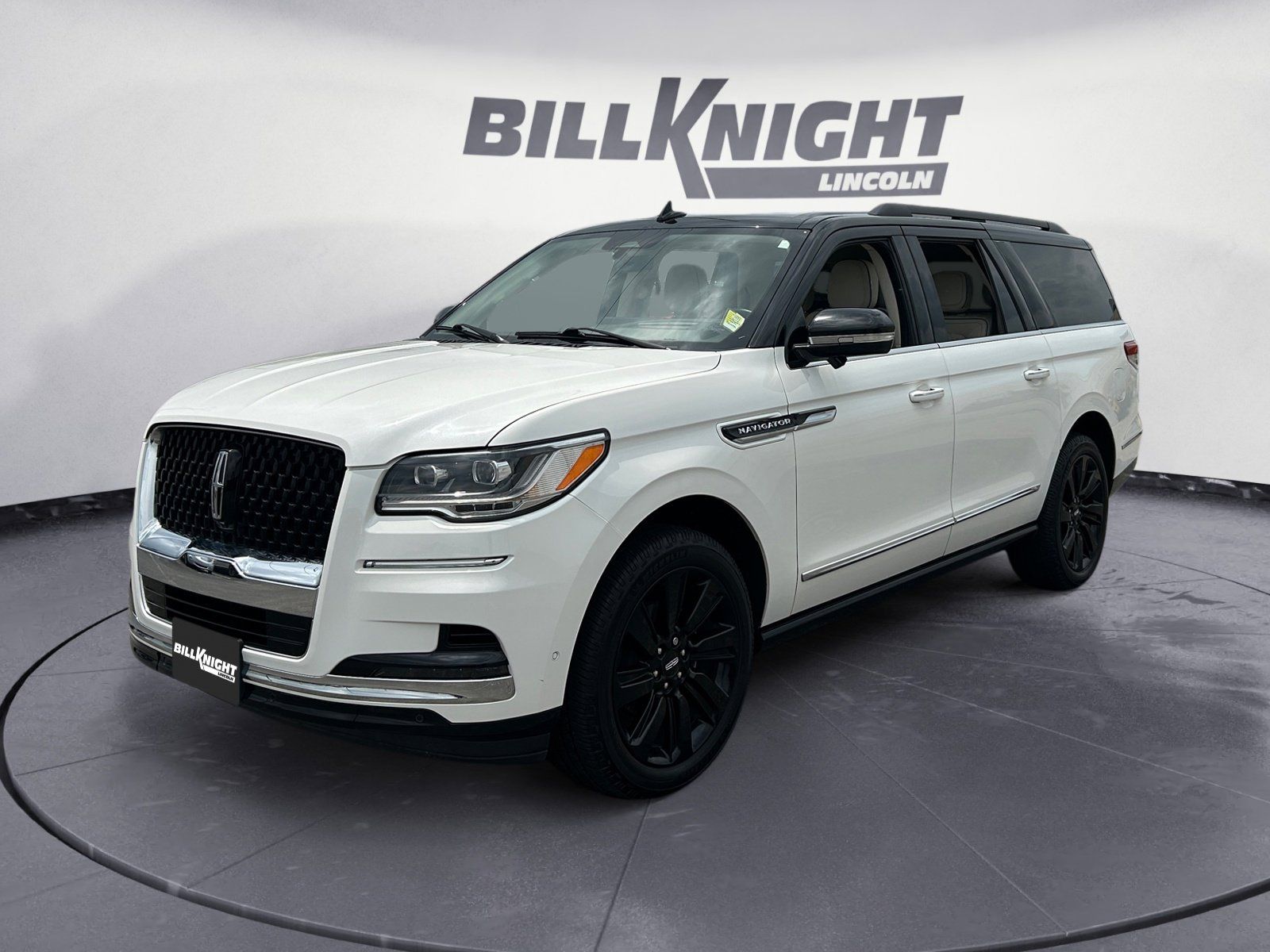 White Metallic 2022 Lincoln Navigator L Black Label 4WD SUV / Crossover Four-Wheel Drive Automatic