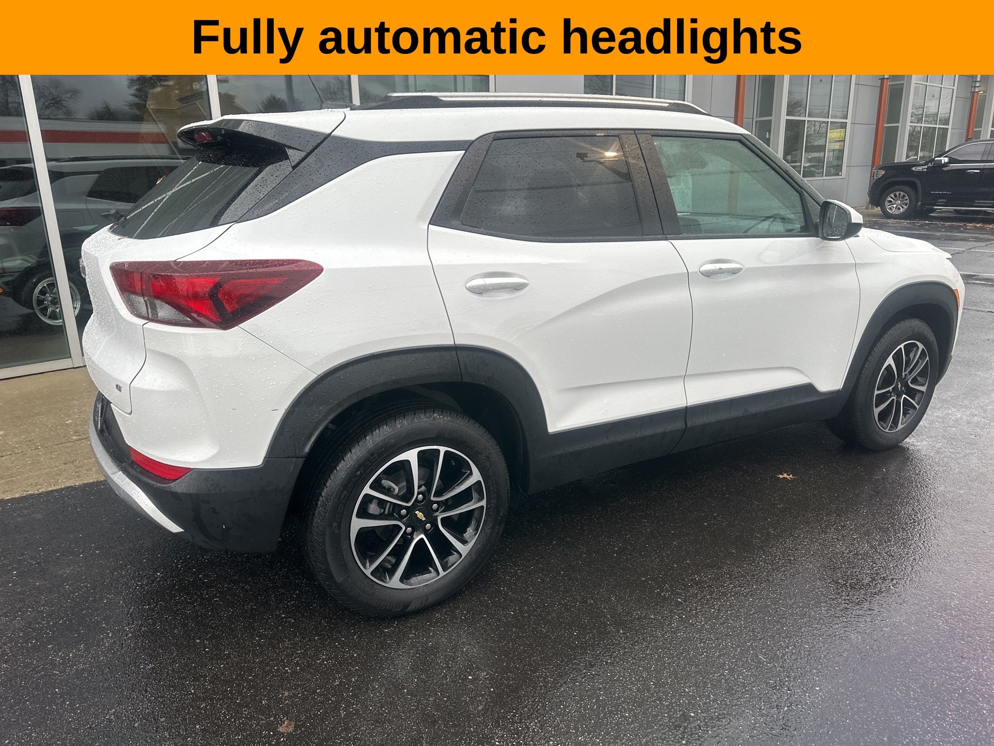 View vehicle photo 2