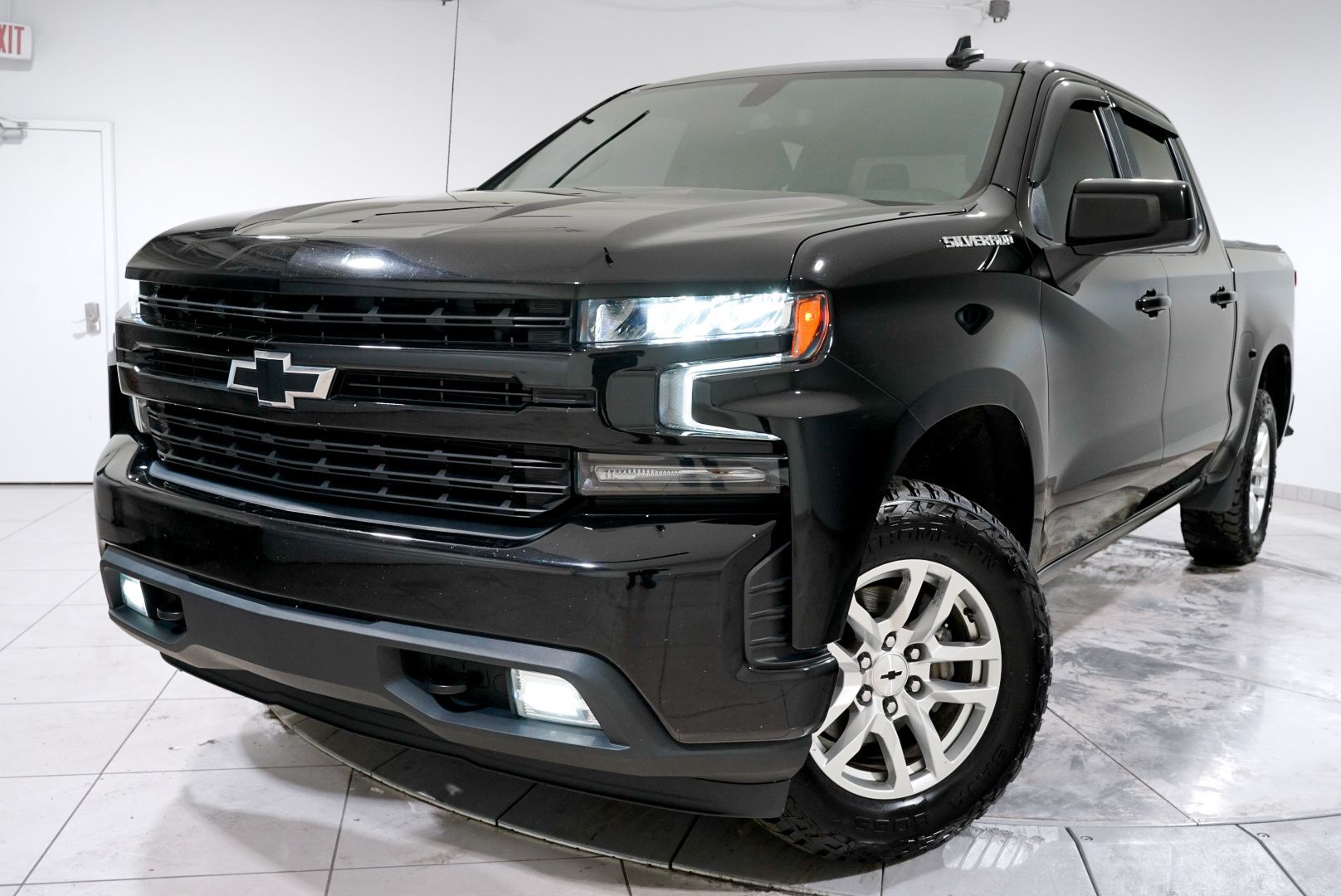2021 Chevrolet Silverado 1500 RST 4X4 Crew Cab Short Box's photo