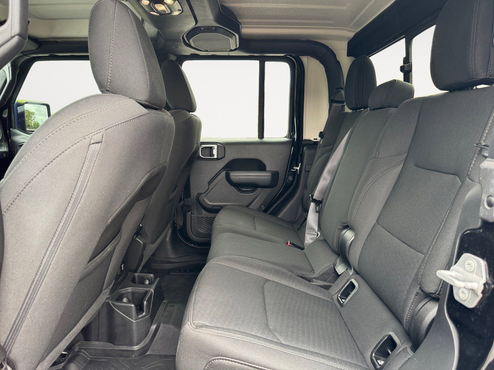 Used 2022 Jeep Gladiator Willys 4D Crew Cab