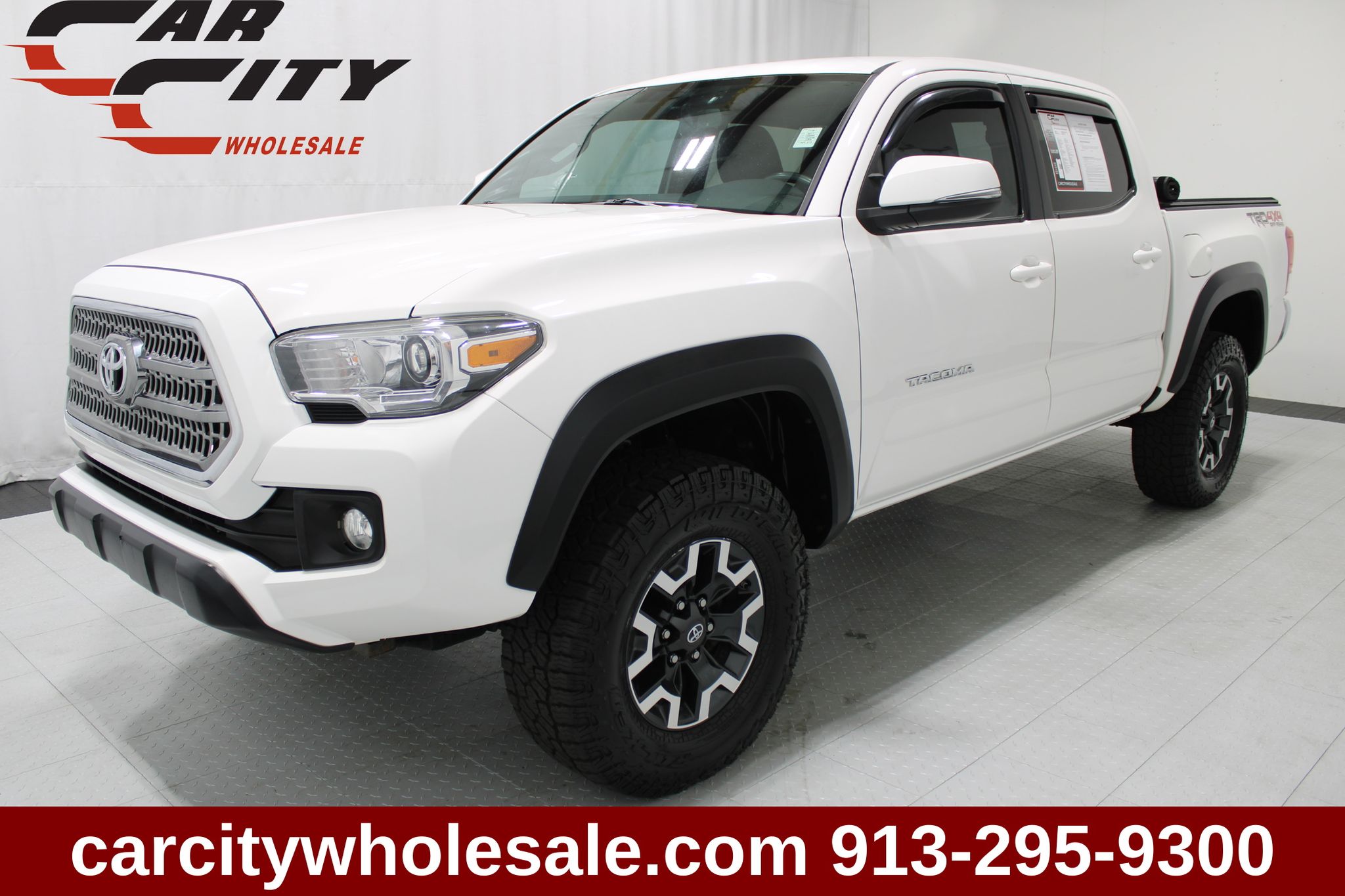Super White 2017 Toyota Tacoma Pickup Truck Four-Wheel Drive 6-Speed Automatic