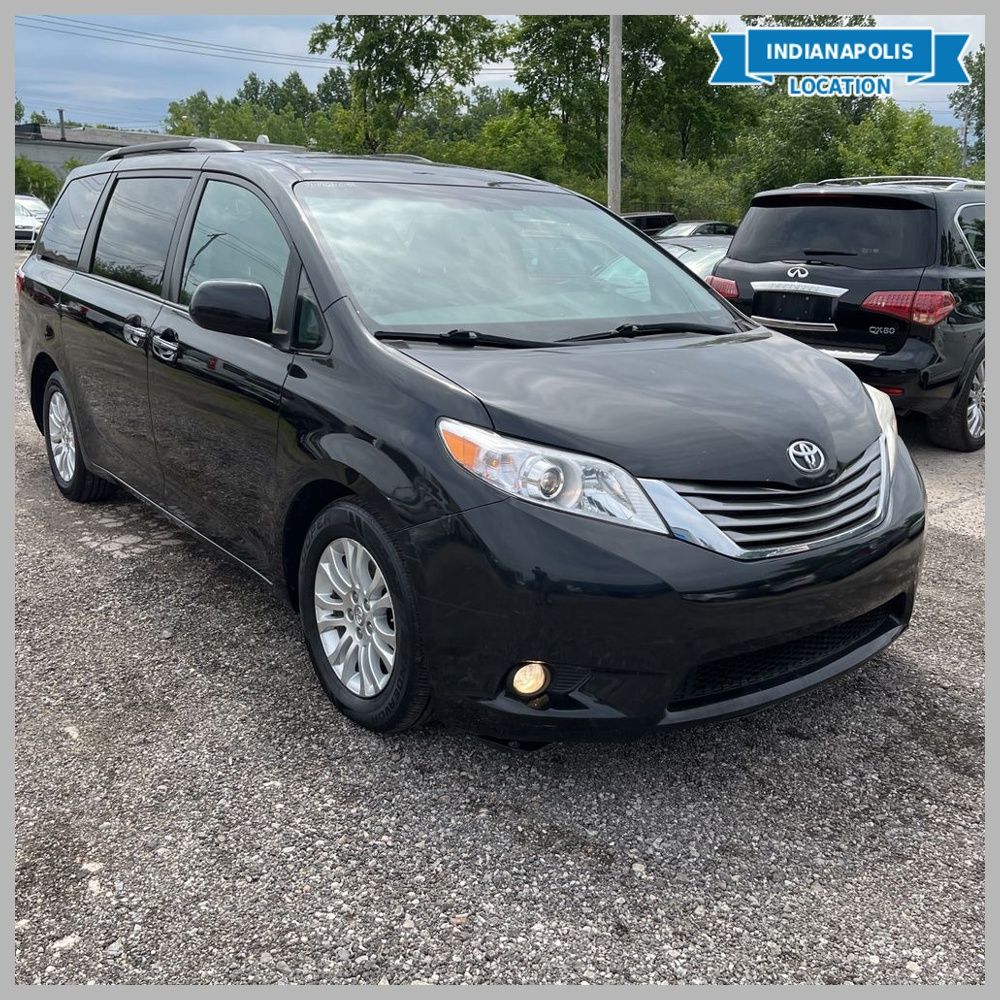 Midnight Black Metallic 2017 Toyota Sienna Minivan Front-Wheel Drive Automatic