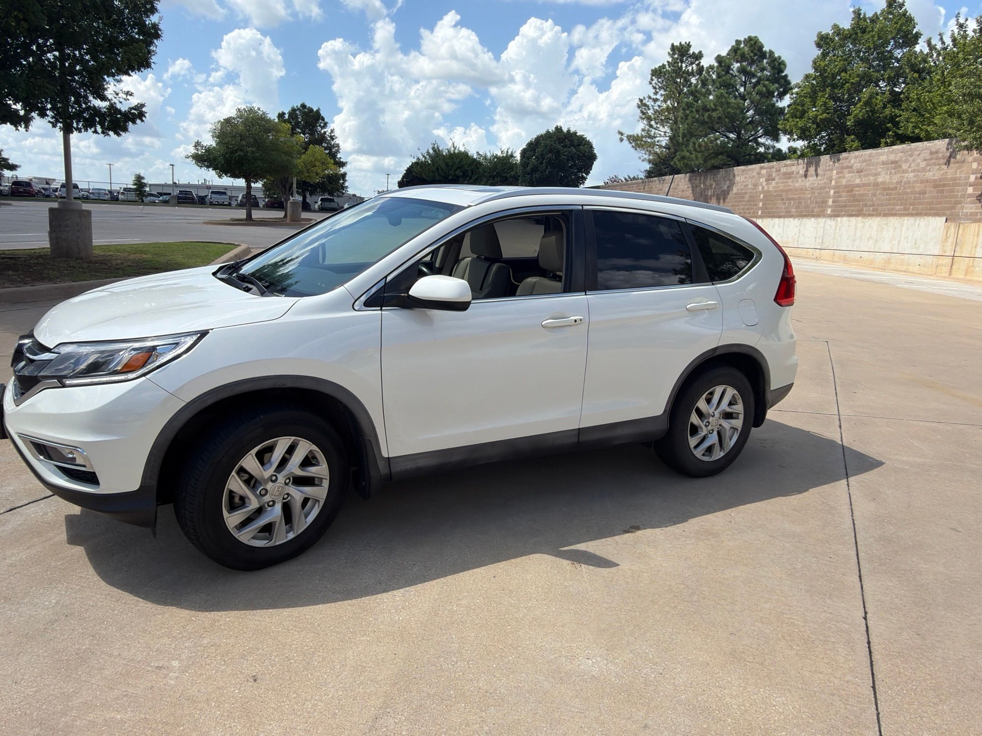 White 2015 Honda CR-V SUV / Crossover All-Wheel Drive Continuously Variable Transmission