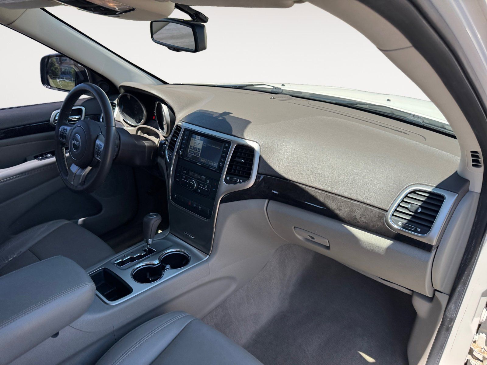Used 2011 Jeep Grand Cherokee Laredo 4D Sport Utility