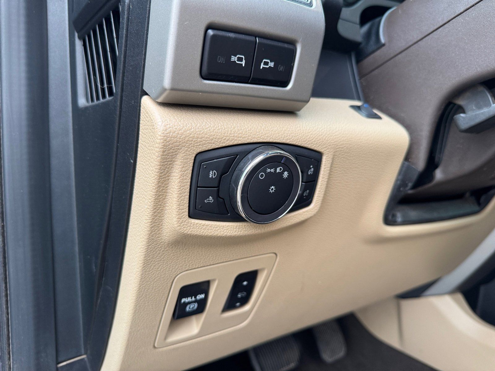 Used 2019 Ford F-150 Lariat 4D SuperCrew