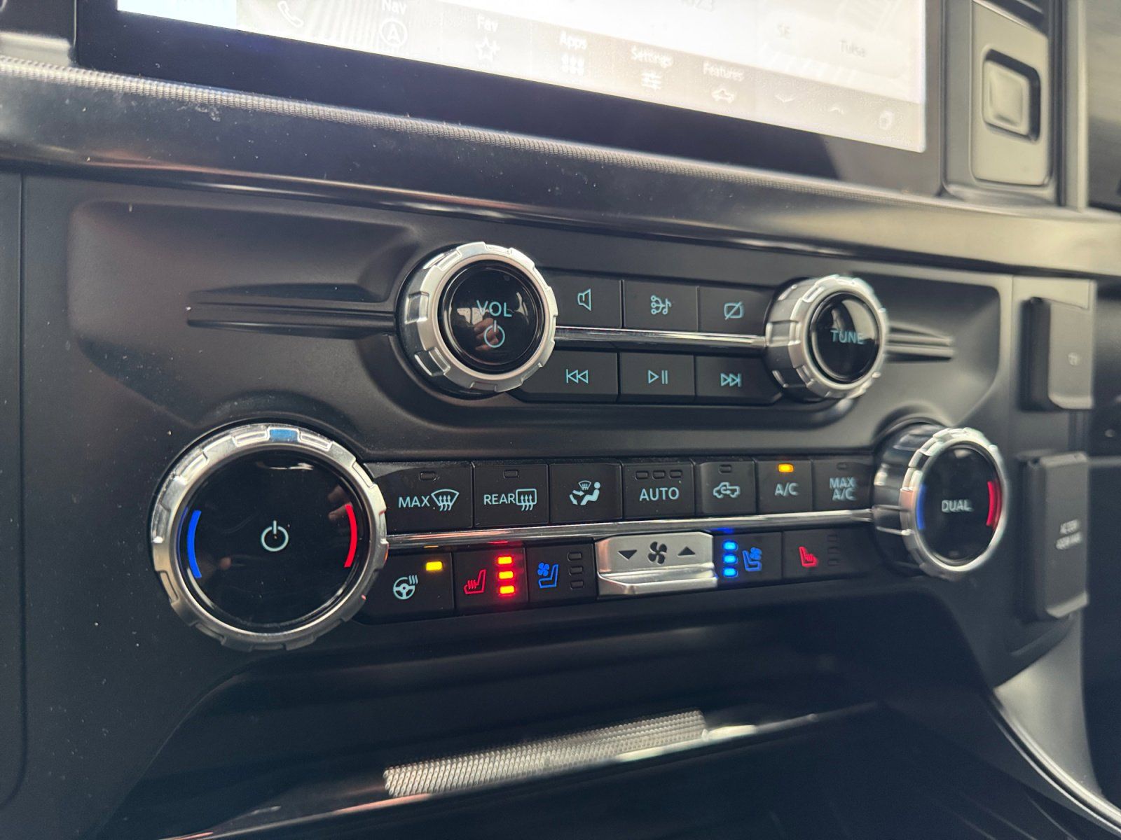Used 2024 Ford F-150 Lariat 4D SuperCrew