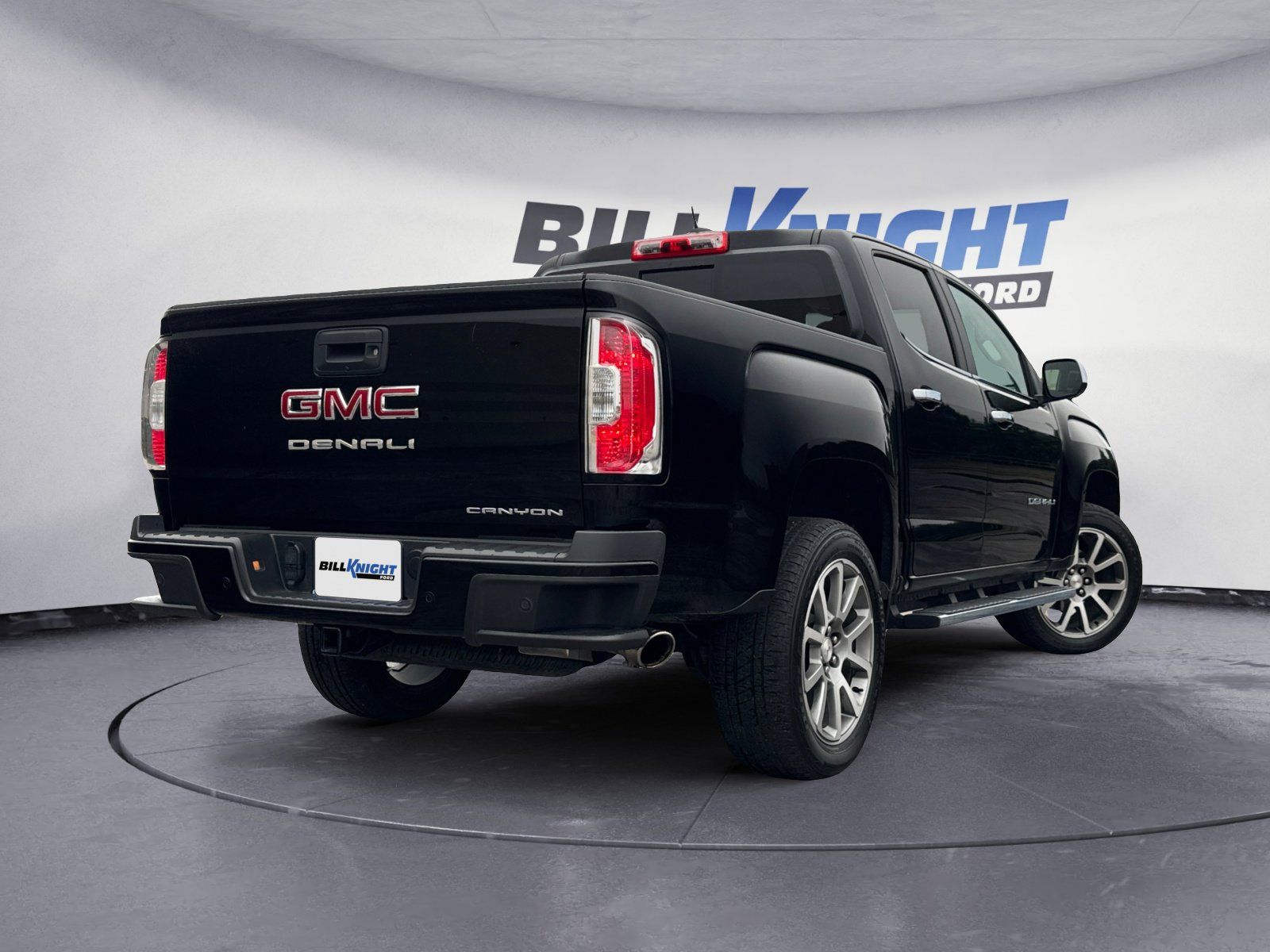 Used 2022 GMC Canyon Denali 4D Crew Cab