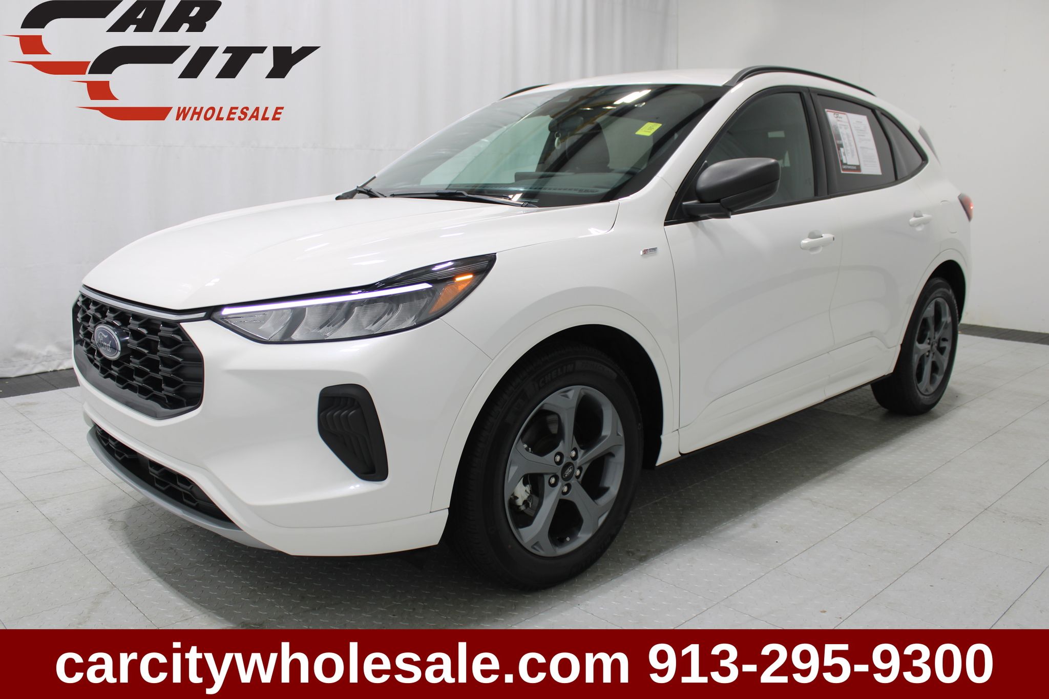  2023 Ford Escape ST-Line FWD   