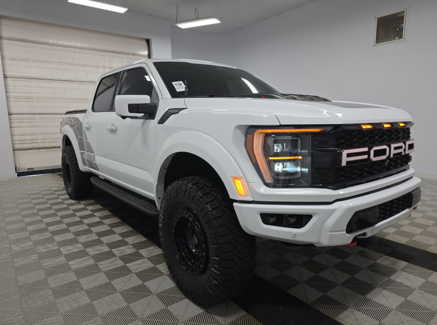 Oxford White 2023 Ford F-150 Raptor SuperCrew 4WD Pickup Truck Four-Wheel Drive Automatic