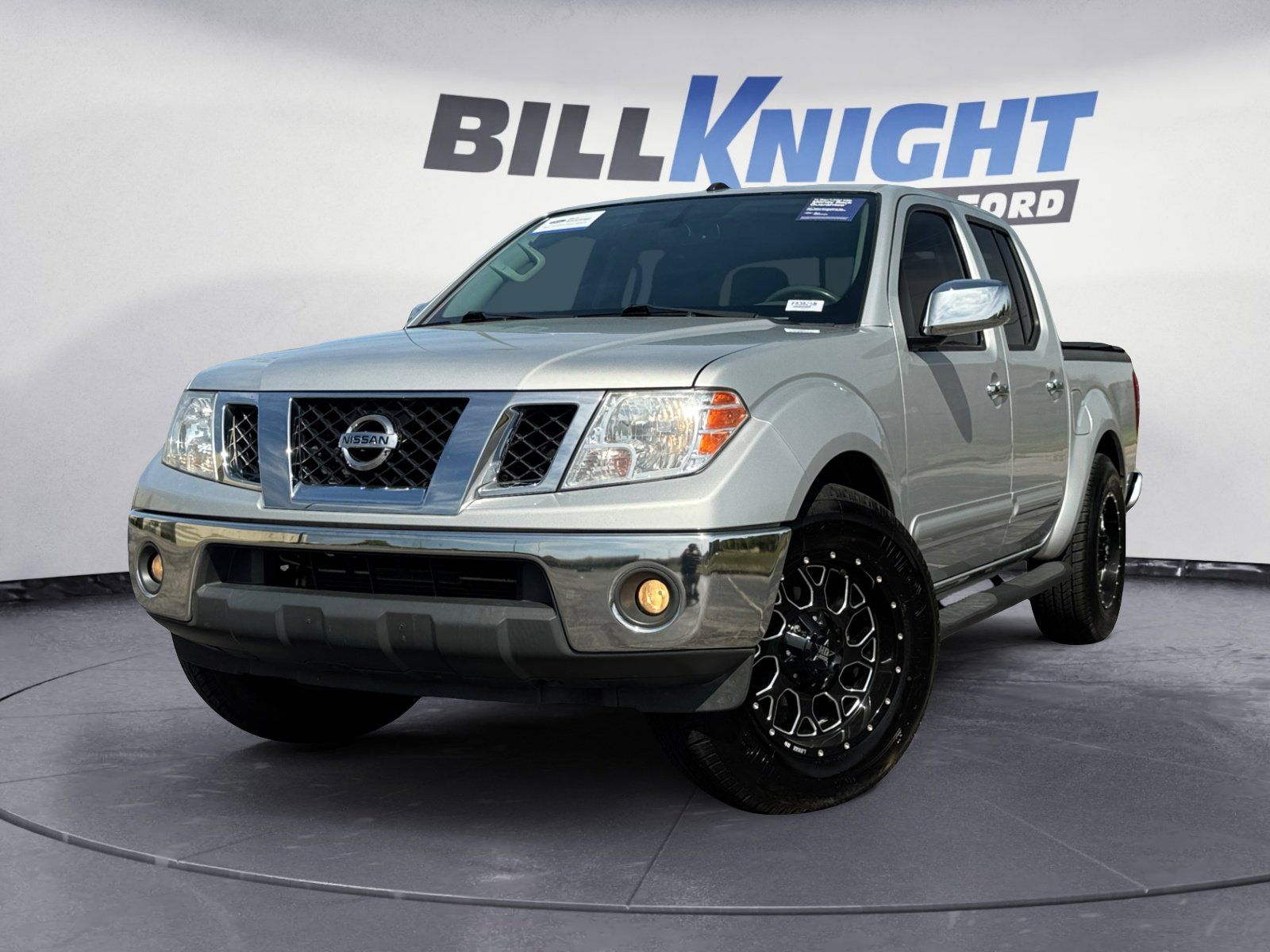 Brilliant Silver Metallic 2019 Nissan Frontier SL Crew Cab RWD Pickup Truck 4X2 5-Speed Automatic Overdrive