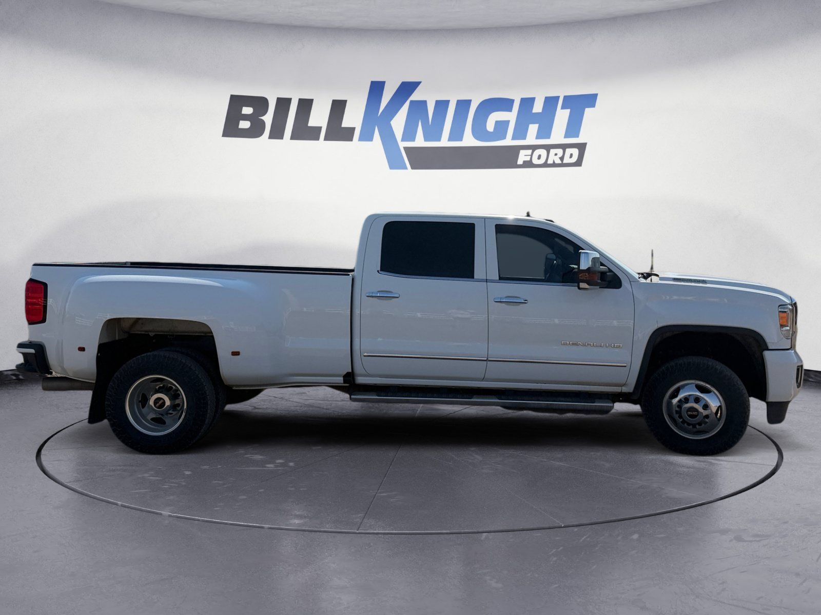  2019 GMC Sierra 3500HD Denali Crew Cab LB DRW 4WD   