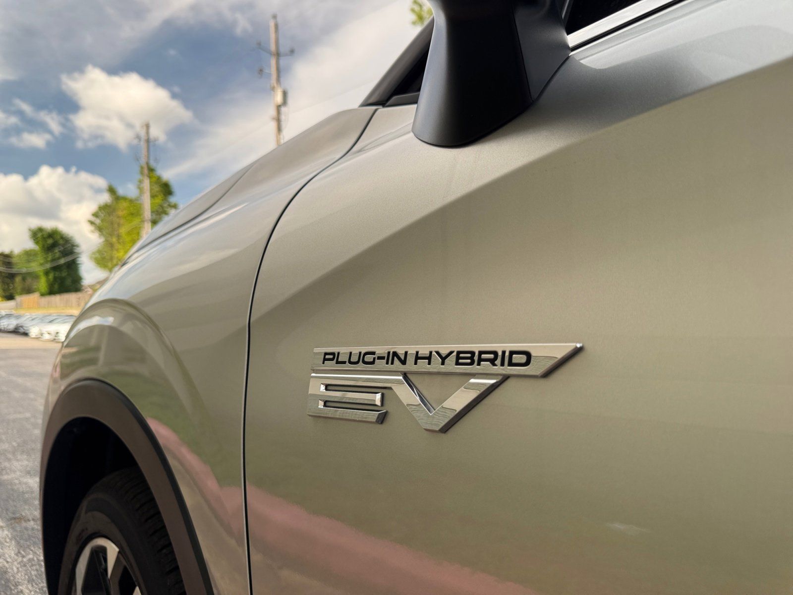 Used 2025 Mitsubishi Outlander PHEV SE 4D Sport Utility