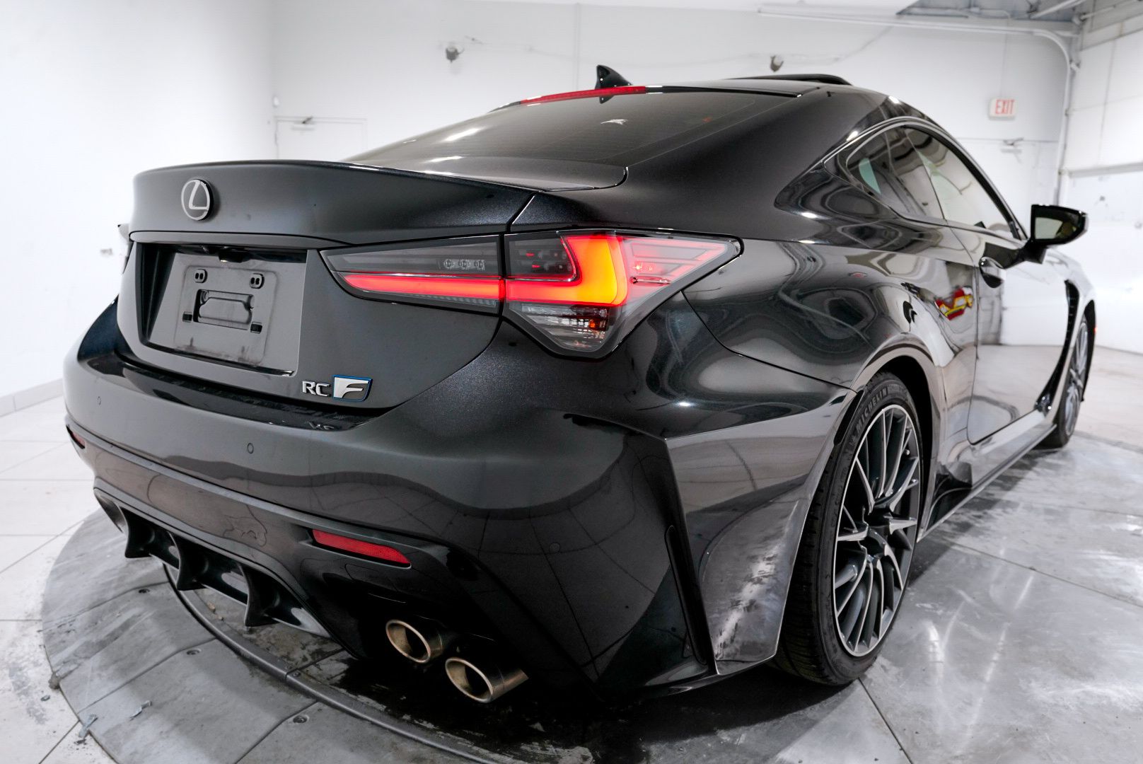 View vehicle photo 7