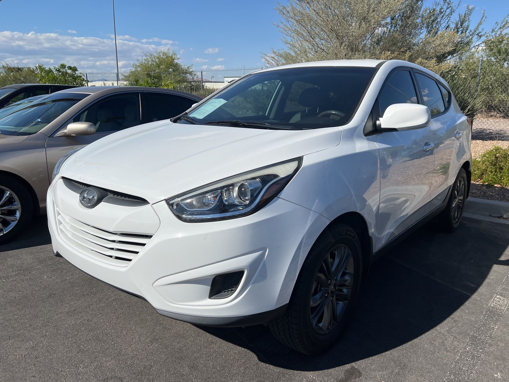 Winter White Solid 2015 Hyundai Tucson GLS AWD SUV / Crossover All-Wheel Drive 6-Speed Automatic Overdrive