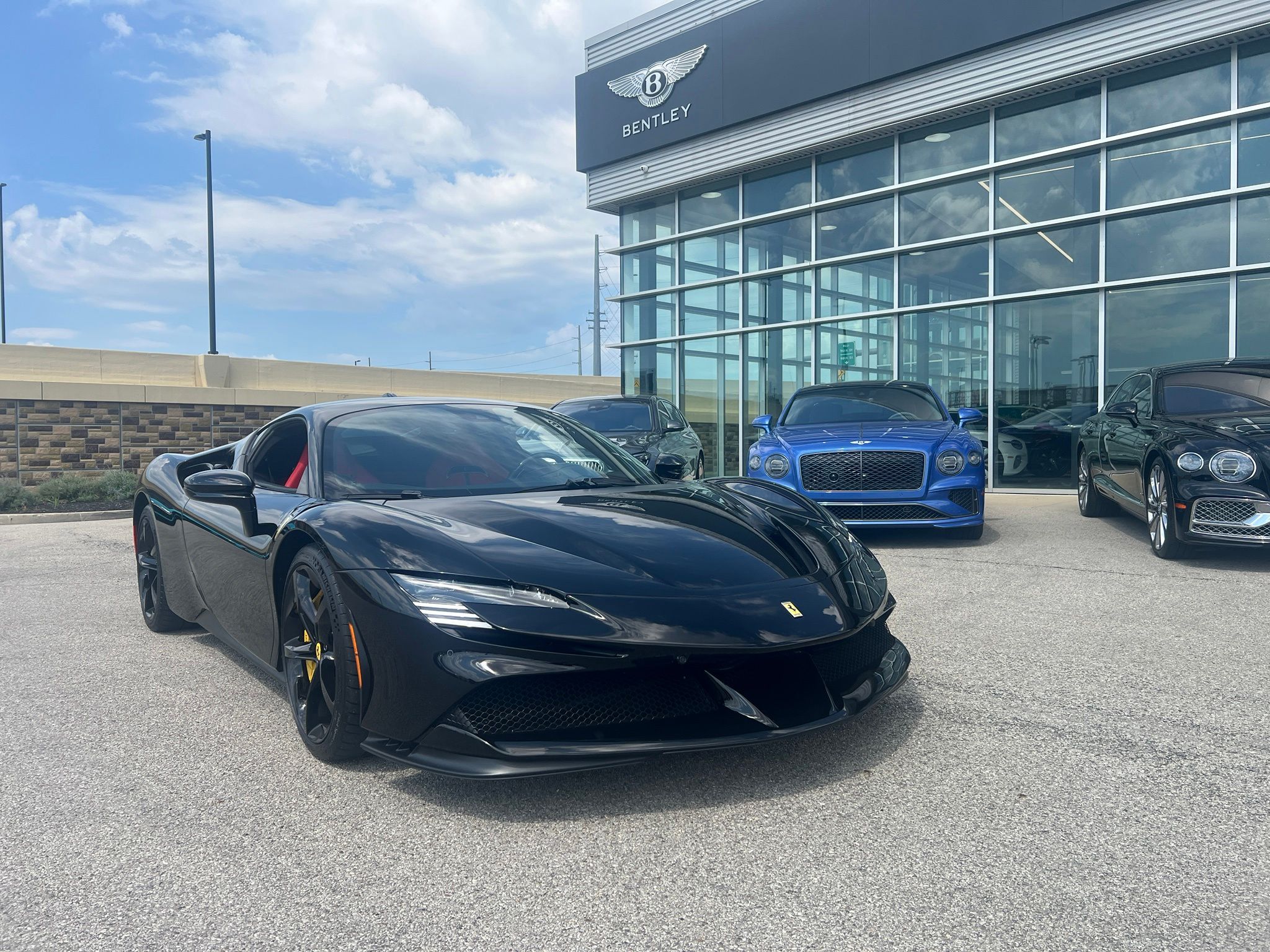 2023 Ferrari SF90  Coupé Tracción en las cuatro ruedas 8 velocidades Manual