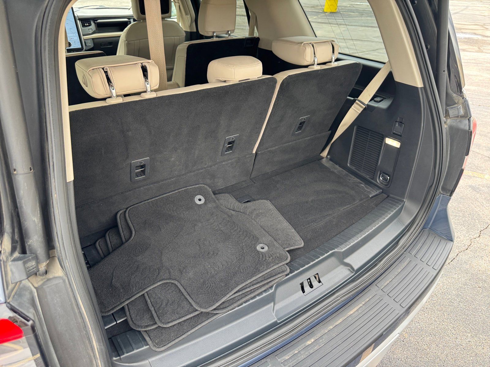 Used 2023 Ford Expedition Platinum 4D Sport Utility