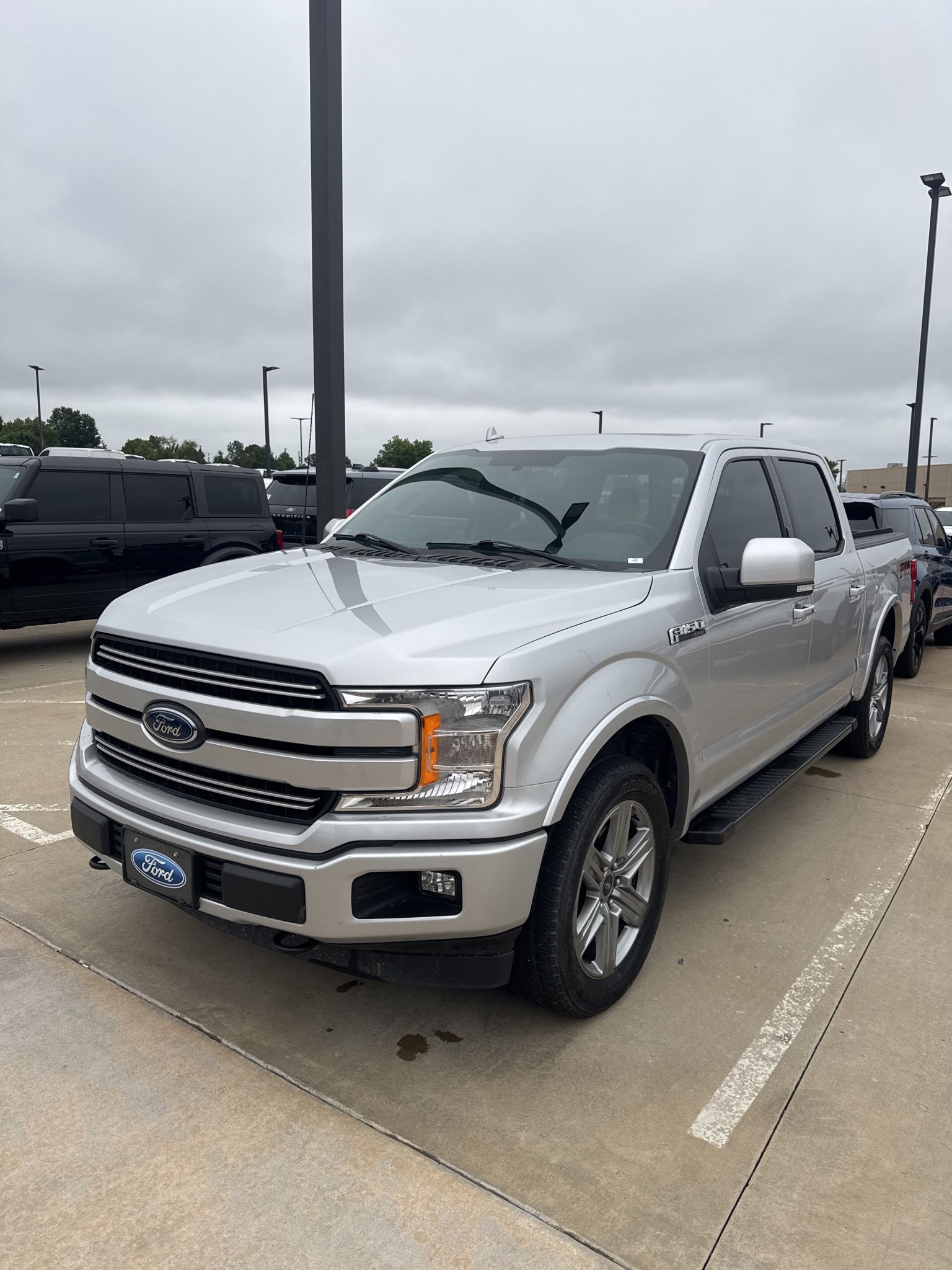 Ingot Silver Metallic 2018 Ford F-150 Lariat SuperCrew 4WD Pickup Truck Four-Wheel Drive Automatic