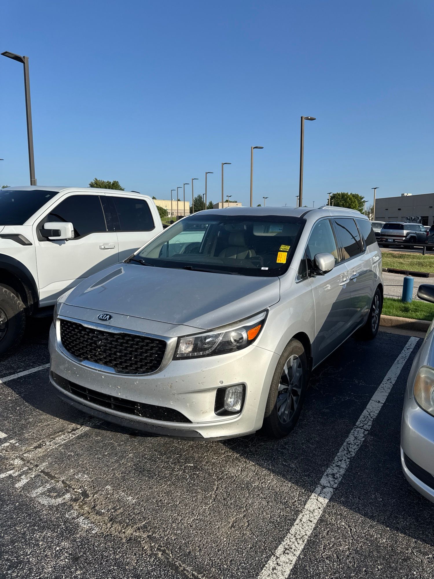 Silky Silver 2018 Kia Sedona Minivan Front-Wheel Drive 6-Speed Automatic