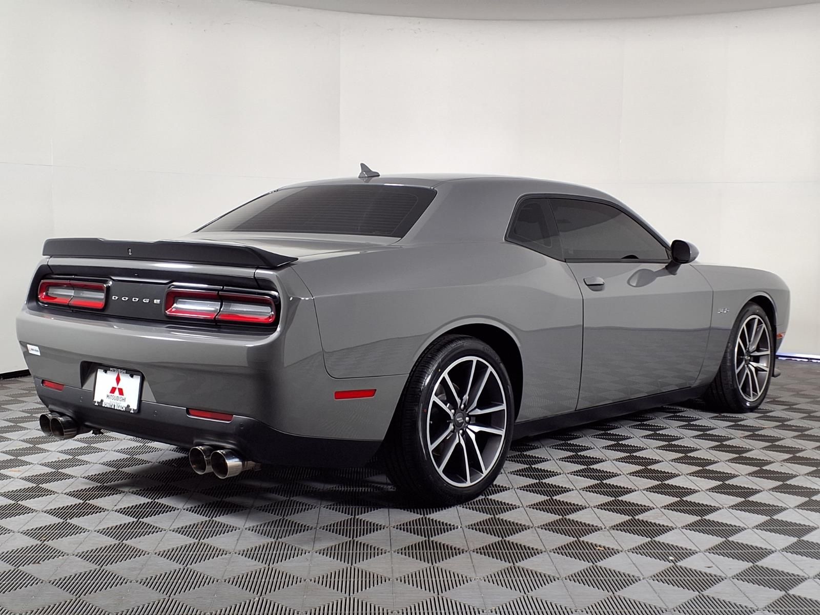 2023 Dodge Challenger R/T - Photo 32