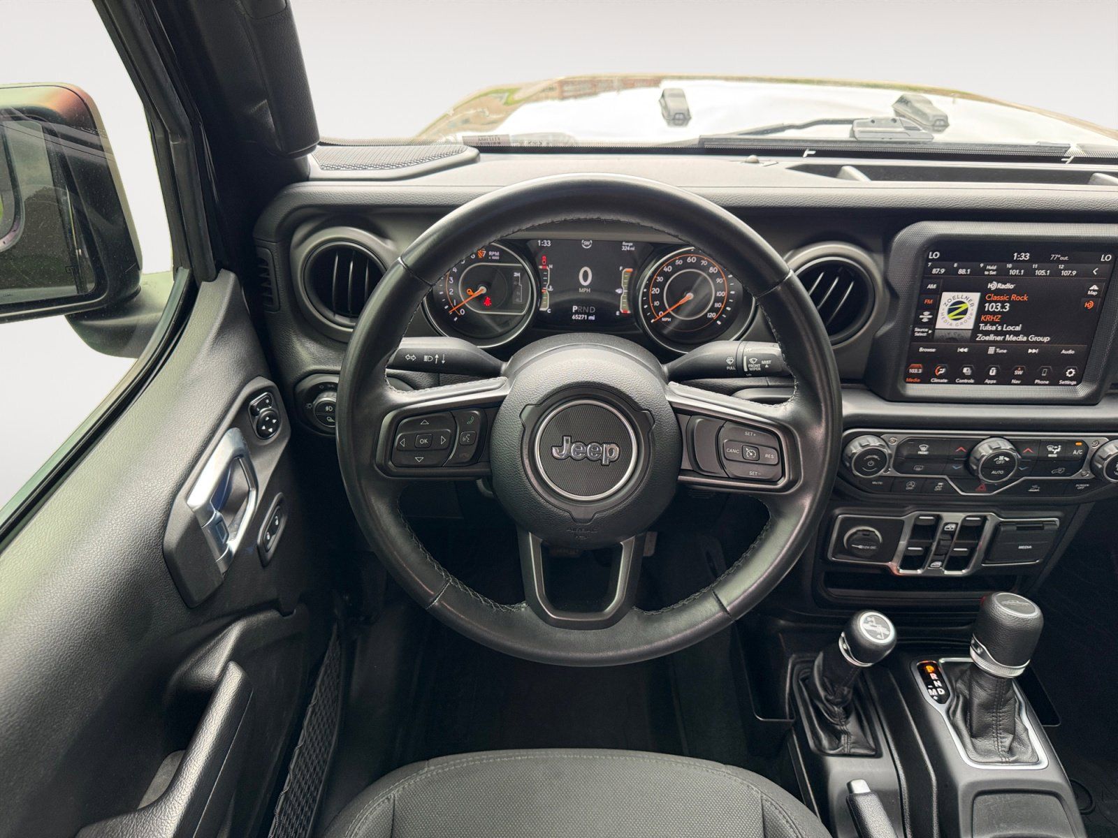 Used 2022 Jeep Gladiator Willys 4D Crew Cab