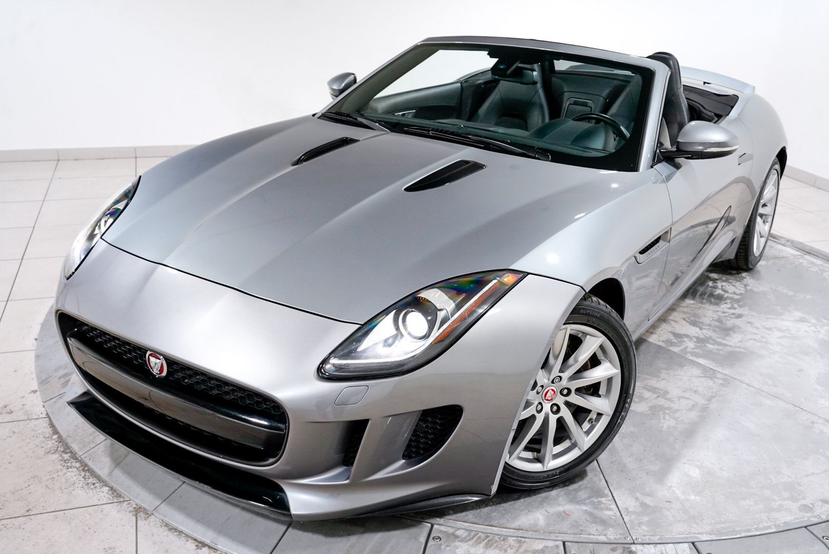 2015 Jaguar F-TYPE Convertible's photo