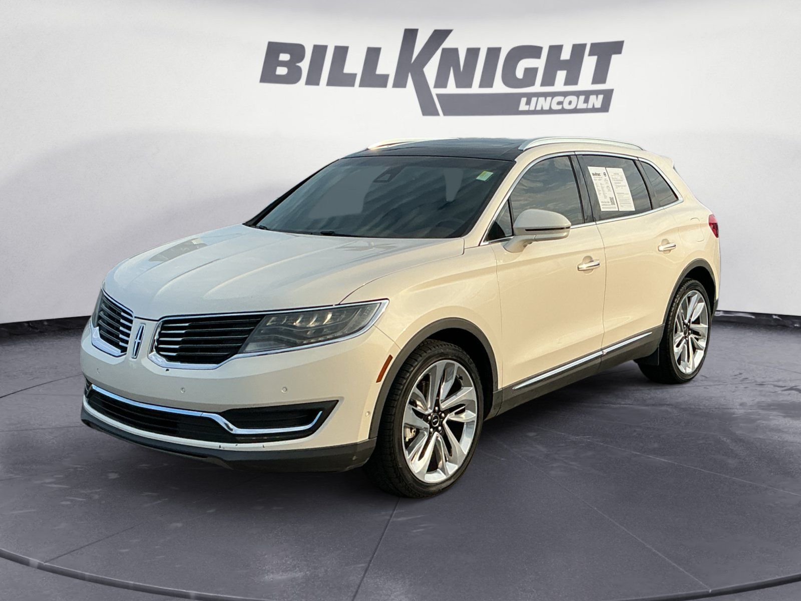 Confidential White 3C (Tri-Coat) 2016 Lincoln MKX SUV / Crossover All-Wheel Drive 6-Speed Automatic
