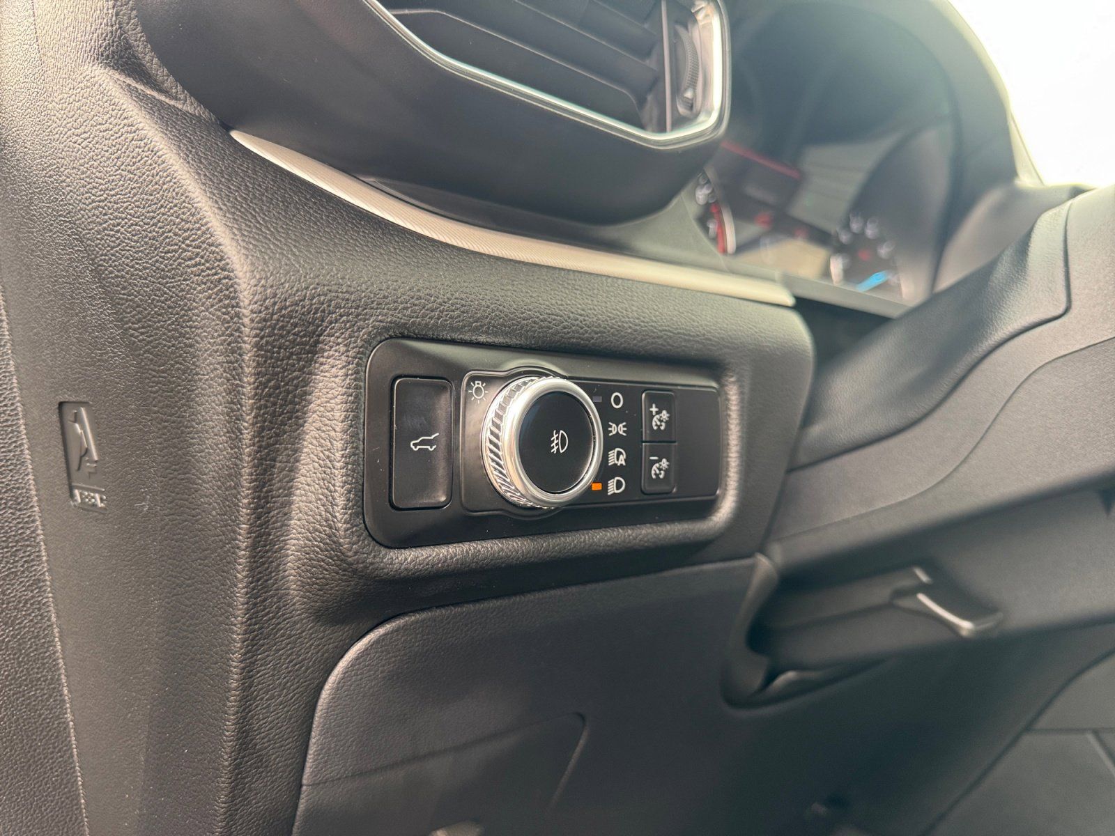 Used 2023 Ford Explorer XLT 4D Sport Utility