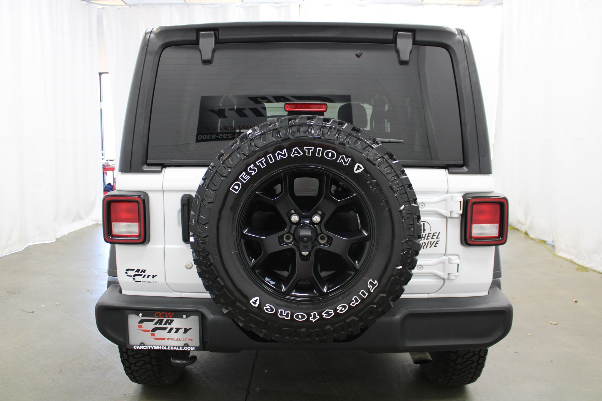 View vehicle photo 7