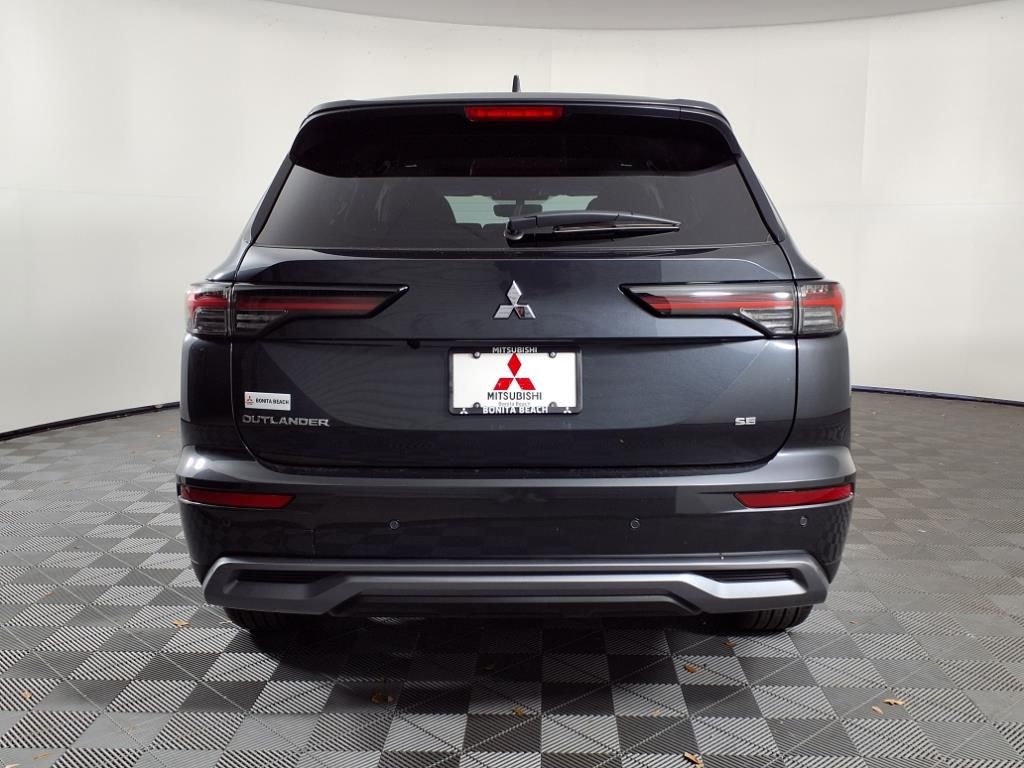 2025 Mitsubishi Outlander SE - Photo 6