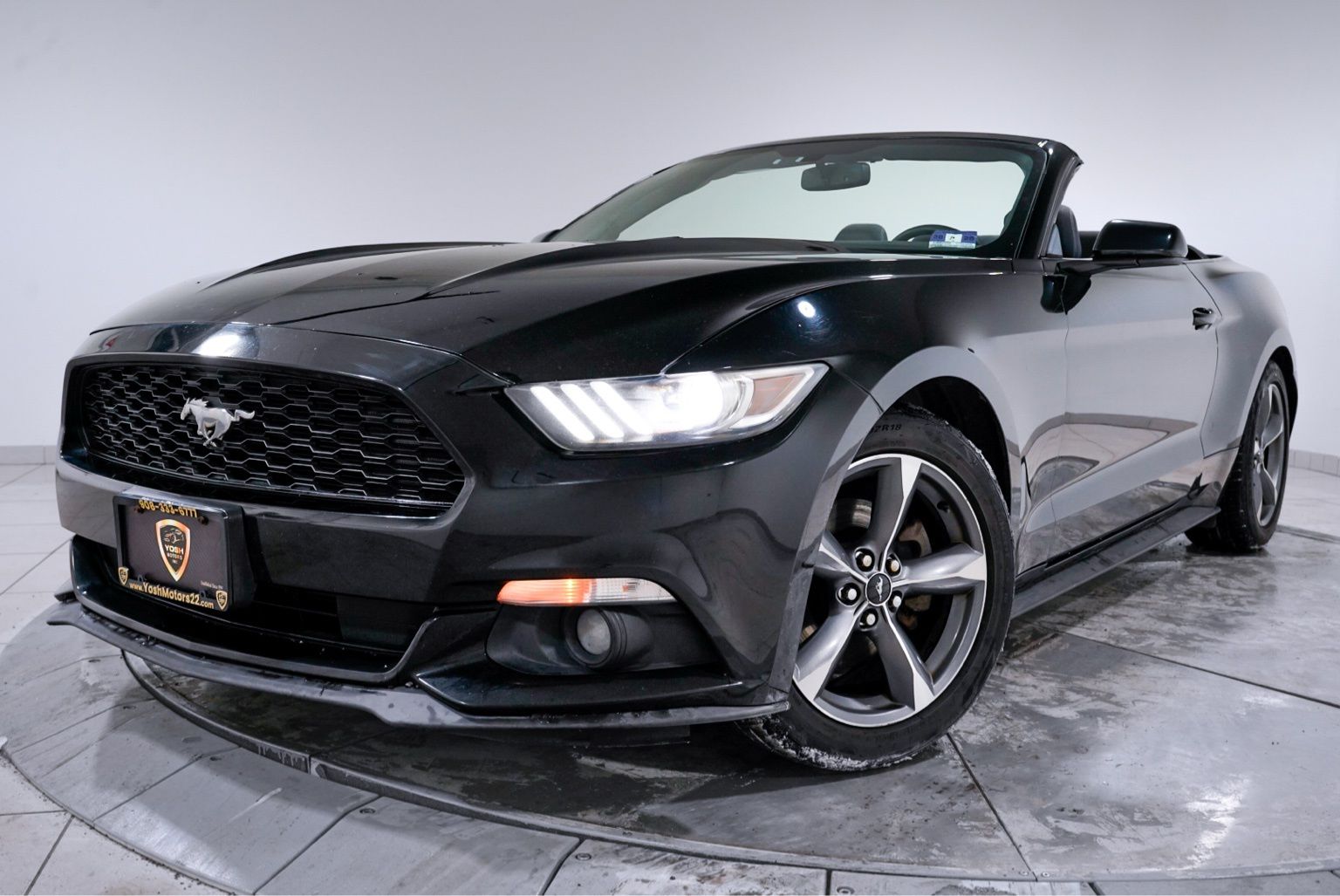 2015 Ford Mustang V6 Convertible RWD