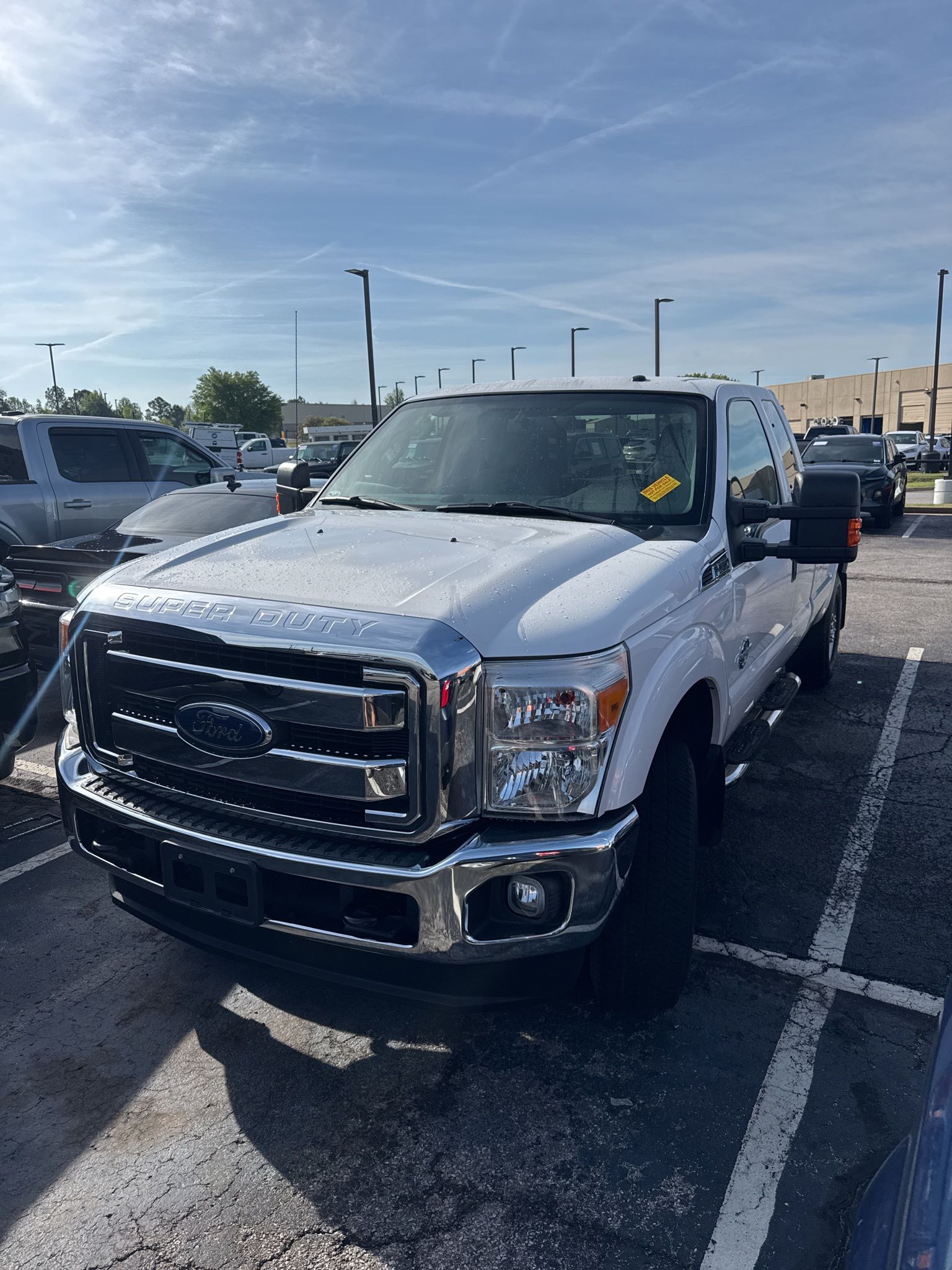 Oxford White 2015 Ford F-250 Super Duty XLT SuperCab 4WD Pickup Truck Four-Wheel Drive 6-Speed Automatic Overdrive