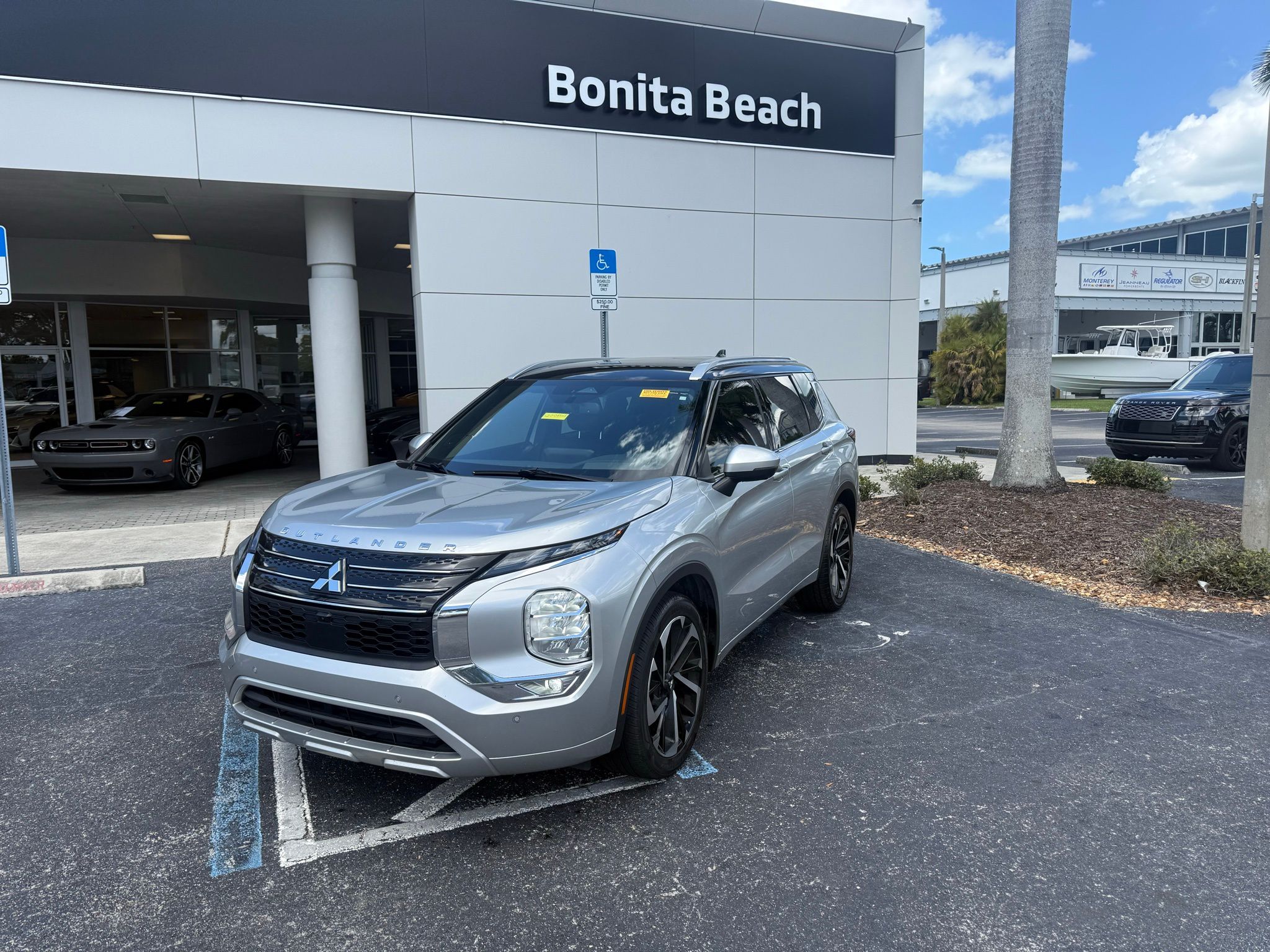 2023 Mitsubishi Outlander SEL