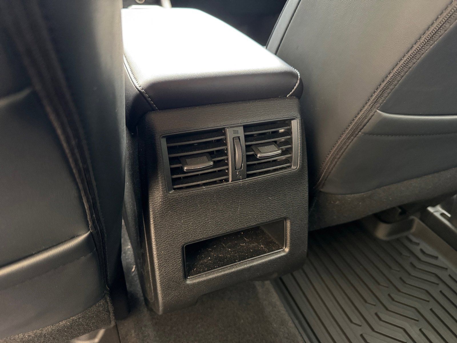 Used 2025 Mitsubishi Outlander SE 4D Sport Utility