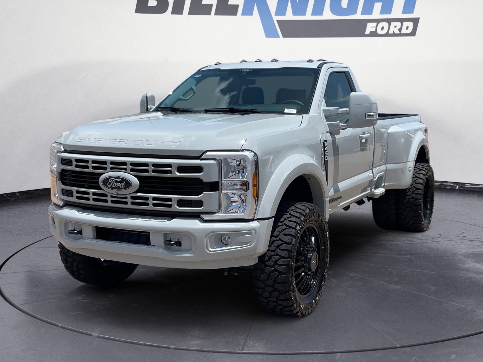 Avalanche 2026 Ford F-450 Super Duty Pickup Truck Four-Wheel Drive Automatic