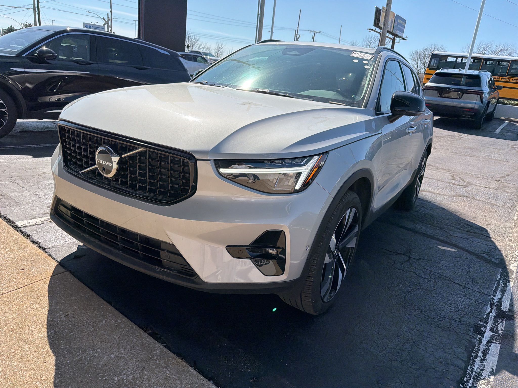 2025 Volvo XC40 B5 Plus Dark Theme AWD