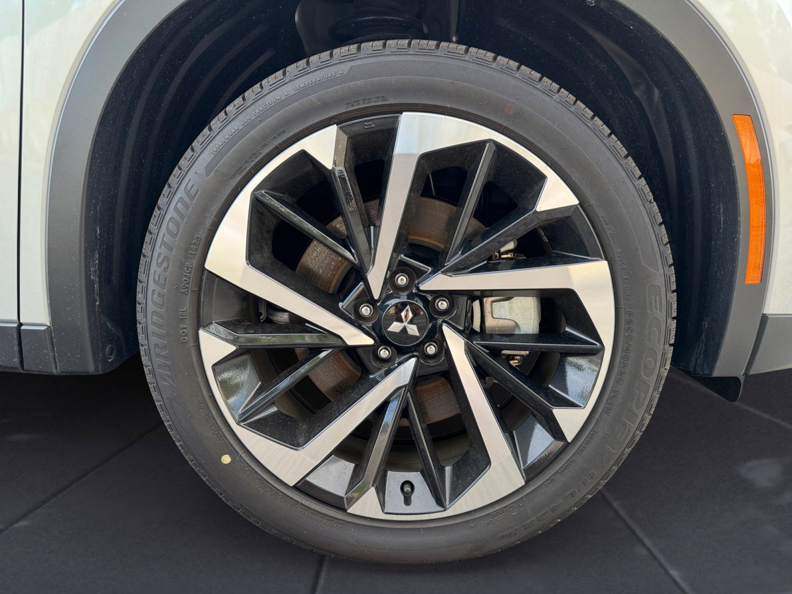 Used 2025 Mitsubishi Outlander PHEV SE 4D Sport Utility