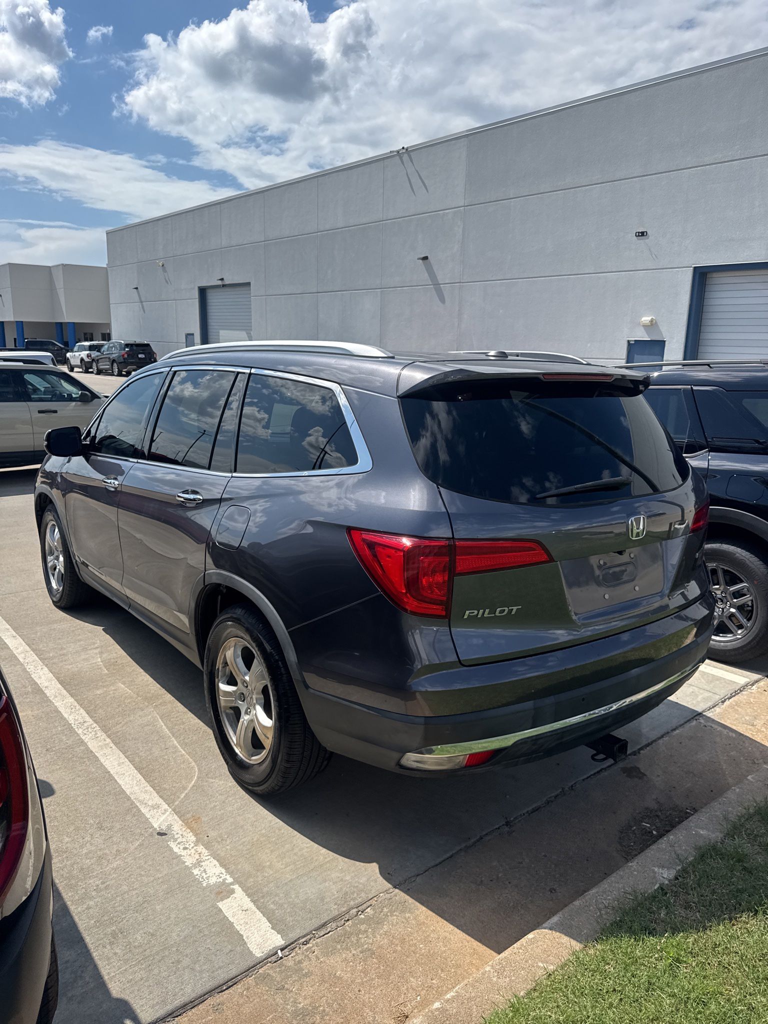 Used 2018 Honda Pilot Touring 4D Sport Utility